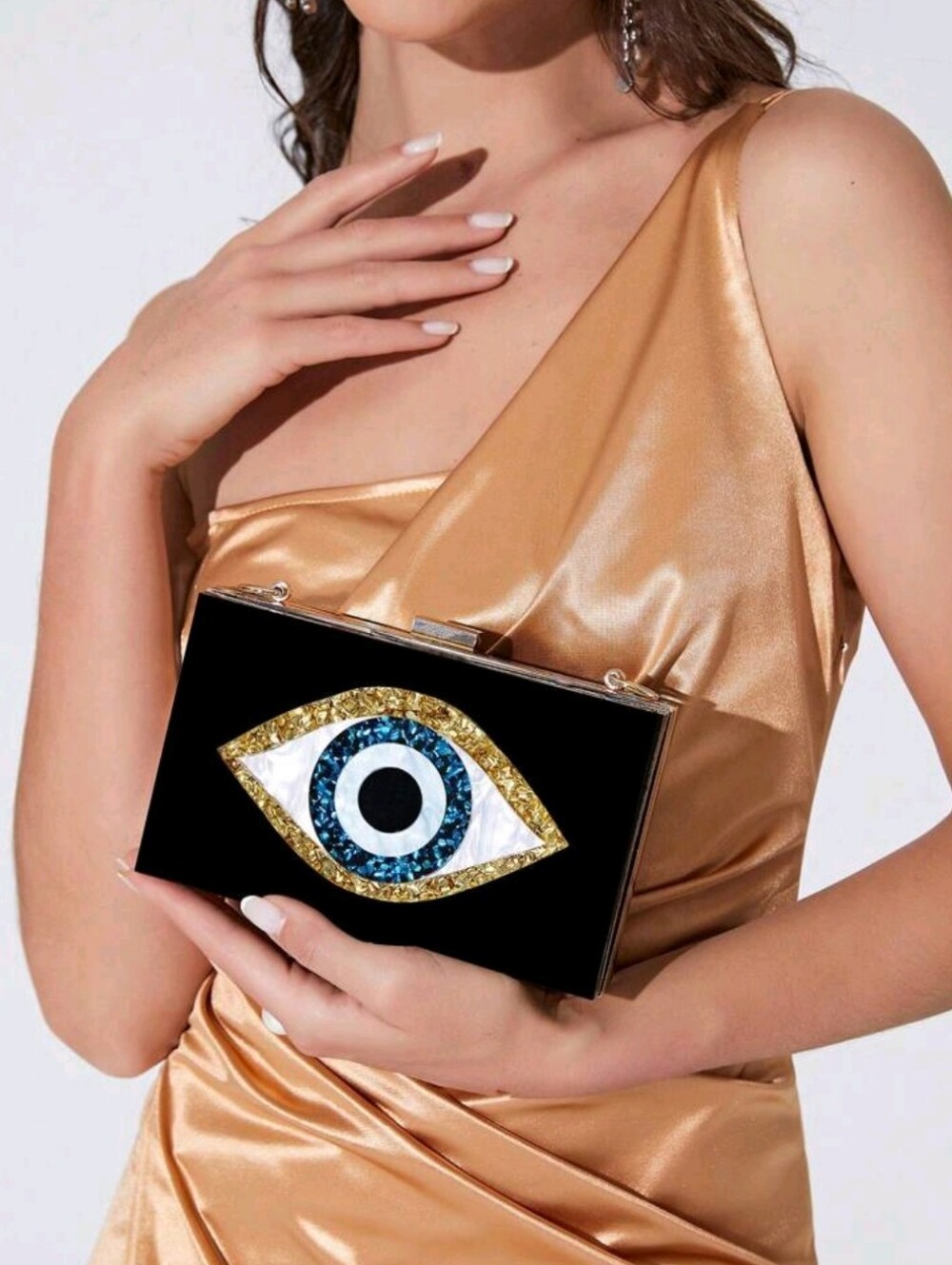🆕️Black Evil Eye Box Clutch with Gold Chain - Picture 7 of 8